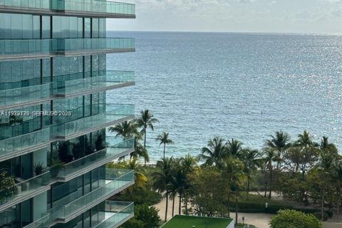 Снять в аренду кондоминиум в Бэл-Харбор, Флорида 1 спальня, 94.3м2, № 2048495 - фото 2