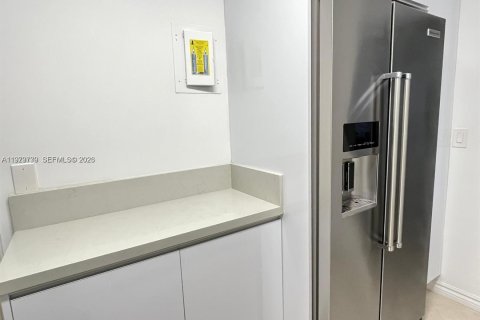 Снять в аренду кондоминиум в Бэл-Харбор, Флорида 1 спальня, 94.3м2, № 2048495 - фото 14