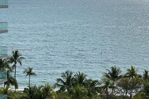 Снять в аренду кондоминиум в Бэл-Харбор, Флорида 1 спальня, 94.3м2, № 2048495 - фото 6