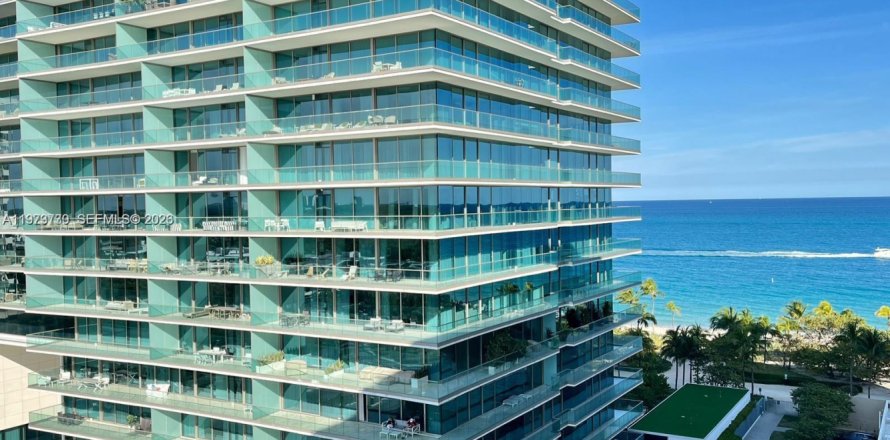 Кондоминиум с 1 спальней в Бэл-Харбор, Флорида № 2048495