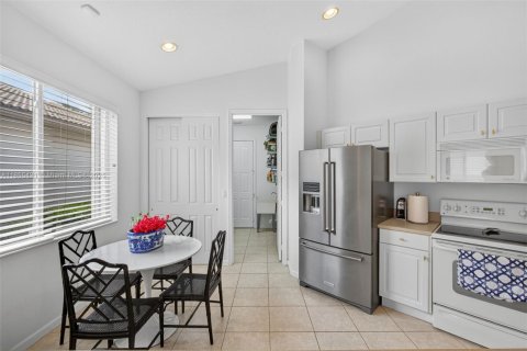 House in West Palm Beach, Florida 3 bedrooms, 151.52 sq.m. № 1878727 - photo 15