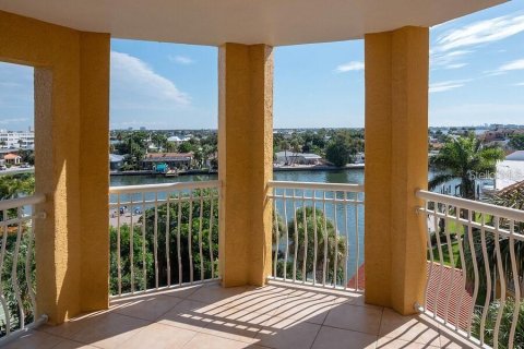 Copropriété à vendre à Saint Pete Beach, Floride: 3 chambres, 221.39 m2 № 2129412 - photo 23