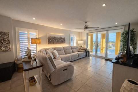 Copropriété à vendre à Saint Pete Beach, Floride: 3 chambres, 221.39 m2 № 2129412 - photo 12