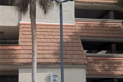 Condo in Miami, Florida, 2 bedrooms  № 1811835 - photo 16