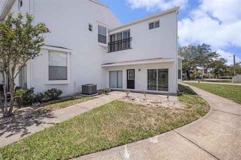 Adosado en alquiler en Tampa, Florida, 3 dormitorios, 151.52 m2 № 1846830 - foto 1