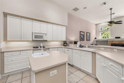 Casa en venta en Winter Springs, Florida, 4 dormitorios, 263.94 m2 № 1902662 - foto 19