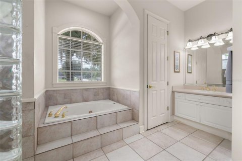 Casa en venta en Winter Springs, Florida, 4 dormitorios, 263.94 m2 № 1902662 - foto 27