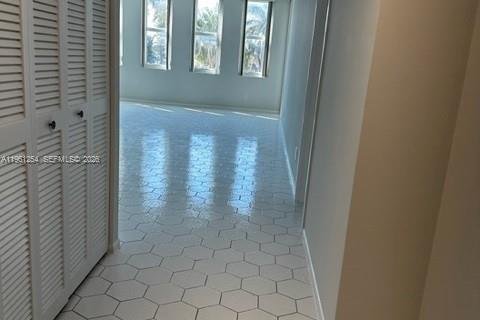 Copropriété à louer à Miami Beach, Floride: 1 chambre, 91.04 m2 № 2022145 - photo 17