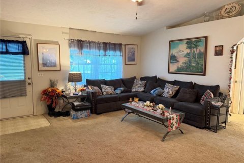 House in Belleview, Florida 3 bedrooms, 130.62 sq.m. № 2102624 - photo 6
