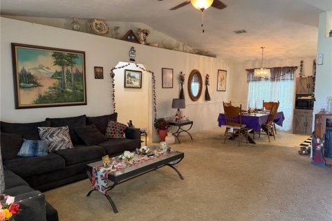 House in Belleview, Florida 3 bedrooms, 130.62 sq.m. № 2102624 - photo 9
