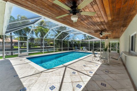 Купить виллу или дом в Корал-Гейблс, Флорида 4 спальни, 233.37м2, № 2047675 - фото 30