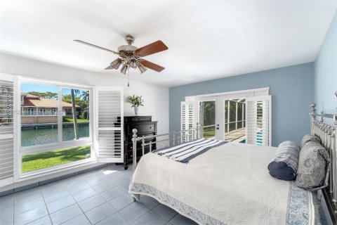 Купить виллу или дом в Корал-Гейблс, Флорида 4 спальни, 233.37м2, № 2047675 - фото 17