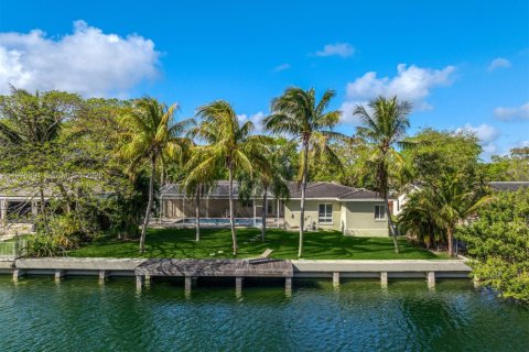 Купить виллу или дом в Корал-Гейблс, Флорида 4 спальни, 233.37м2, № 2047675 - фото 6