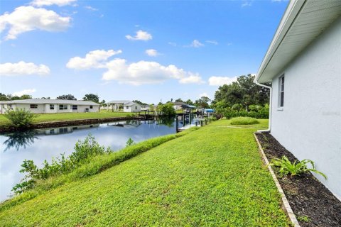 Casa en venta en Punta Gorda, Florida, 3 dormitorios, 161.19 m2 № 1899351 - foto 4