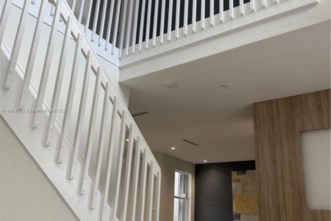Townhouse in Doral, Florida 4 bedrooms, 208.94 sq.m. № 1891818 - photo 7
