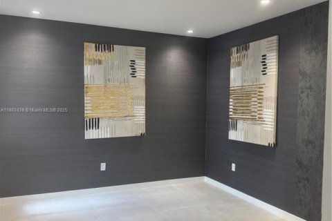 Townhouse in Doral, Florida 4 bedrooms, 208.94 sq.m. № 1891818 - photo 6