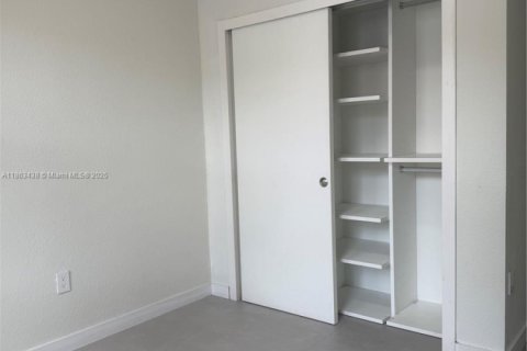Townhouse in Doral, Florida 4 bedrooms, 208.94 sq.m. № 1891818 - photo 30