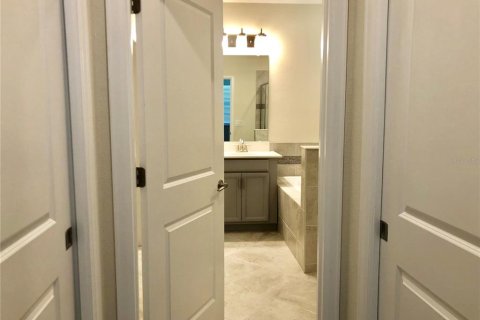 Adosado en alquiler en Orlando, Florida, 4 dormitorios, 189.52 m2 № 1916773 - foto 16