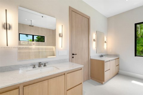 House in Pinecrest, Florida 8 bedrooms, 873.84 sq.m. № 1770502 - photo 19