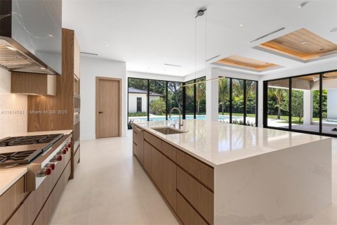 House in Pinecrest, Florida 8 bedrooms, 873.84 sq.m. № 1770502 - photo 11