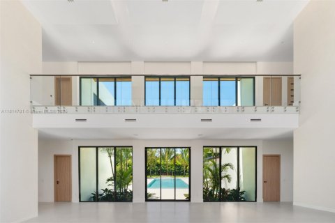 House in Pinecrest, Florida 8 bedrooms, 873.84 sq.m. № 1770502 - photo 5