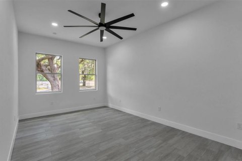 Villa ou maison à vendre à Plant City, Floride: 4 chambres, 276.38 m2 № 2147638 - photo 28
