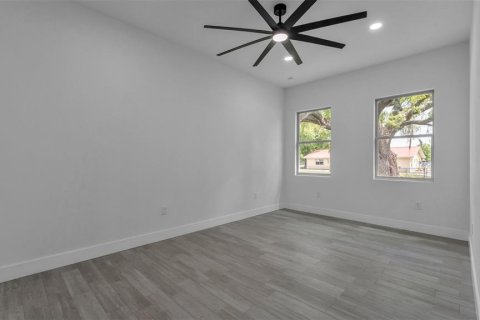 Villa ou maison à vendre à Plant City, Floride: 4 chambres, 276.38 m2 № 2147638 - photo 24