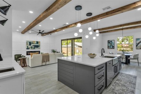 Villa ou maison à vendre à Plant City, Floride: 4 chambres, 276.38 m2 № 2147638 - photo 13