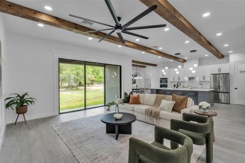 Villa ou maison à vendre à Plant City, Floride: 4 chambres, 276.38 m2 № 2147638 - photo 4