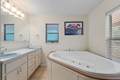 Casa en venta en Wimauma, Florida, 2 dormitorios, 222.97 m2 № 1742672 - foto 5