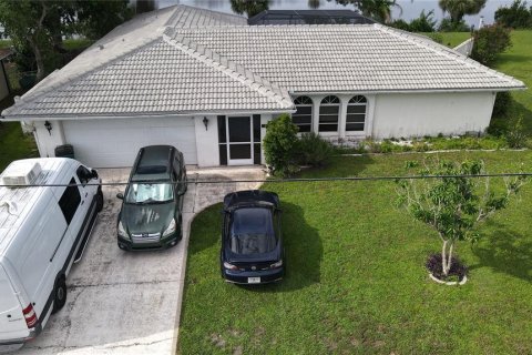 Casa en venta en Punta Gorda, Florida, 3 dormitorios, 194.82 m2 № 1837345 - foto 1