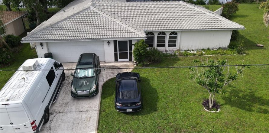 Casa en Punta Gorda, Florida 3 dormitorios, 194.82 m2 № 1837345