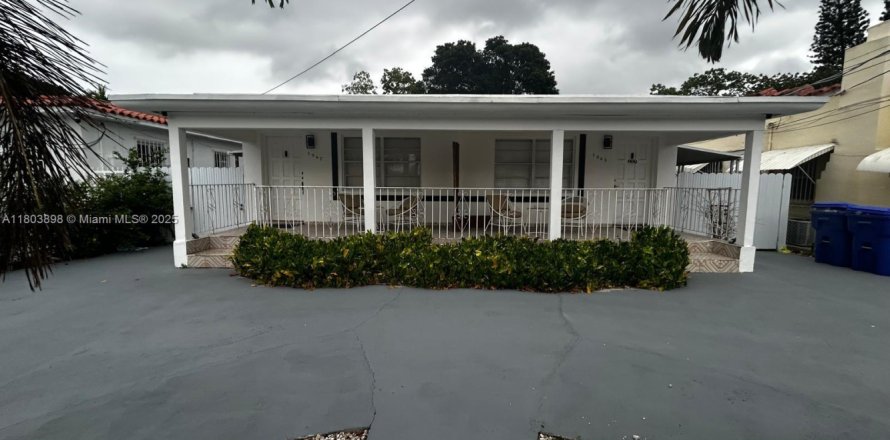 Villa ou maison à Miami, Floride 1 chambre, 125.7 m2 № 1689184