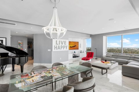 Condo in Miami, Florida, 3 bedrooms  № 1967406 - photo 6