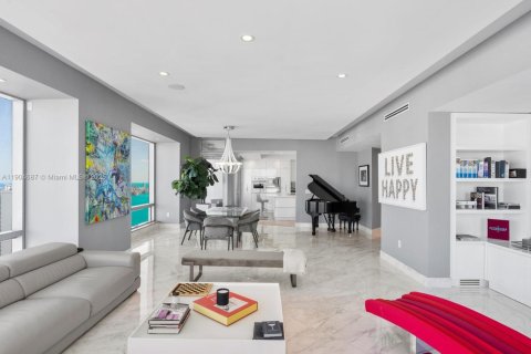 Condo in Miami, Florida, 3 bedrooms  № 1967406 - photo 4