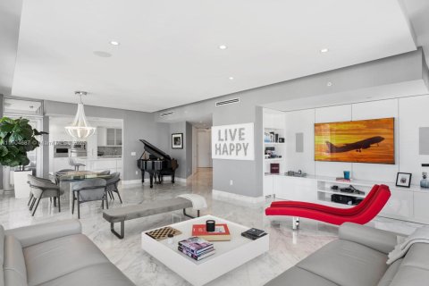 Condo in Miami, Florida, 3 bedrooms  № 1967406 - photo 5