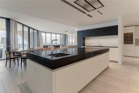 Condo in Miami, Florida, 4 bedrooms  № 1431205 - photo 13