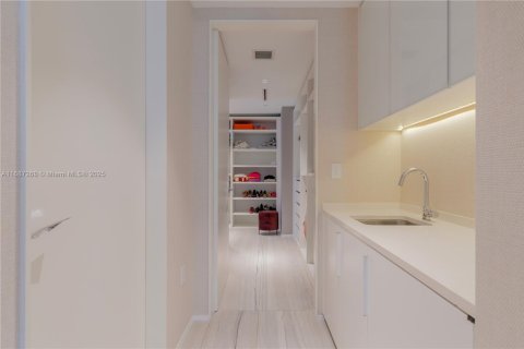 Condo in Miami, Florida, 4 bedrooms  № 1431205 - photo 20