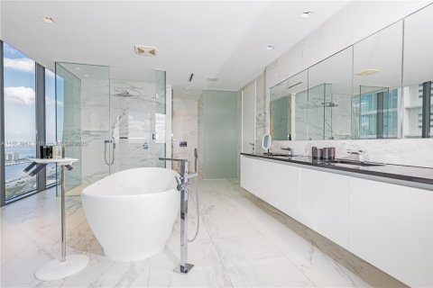 Condo in Miami, Florida, 4 bedrooms  № 1431205 - photo 25