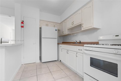 Купить коммерческую недвижимость в Майами-Бич, Флорида 406.17м2, № 2150411 - фото 6