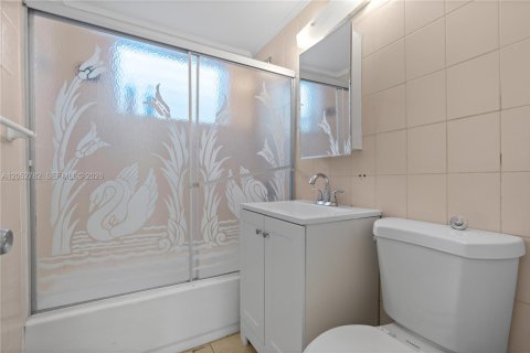 Купить коммерческую недвижимость в Майами-Бич, Флорида 406.17м2, № 2150411 - фото 28