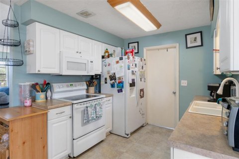 House in Beverly Hills, Florida 2 bedrooms, 134.34 sq.m. № 2238751 - photo 12