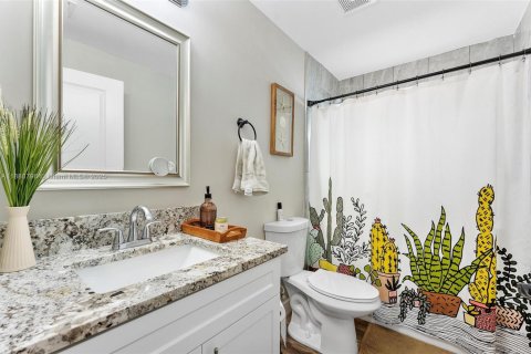 Casa en alquiler en West Palm Beach, Florida, 3 dormitorios, 136.85 m2 № 1932138 - foto 19