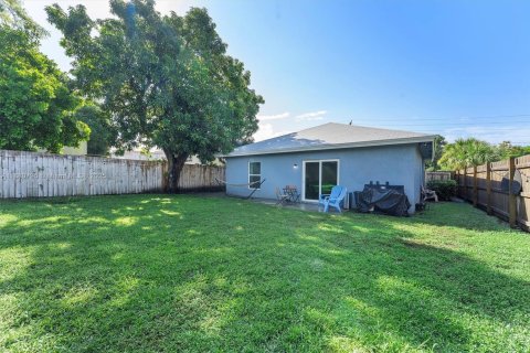 Casa en alquiler en West Palm Beach, Florida, 3 dormitorios, 136.85 m2 № 1932138 - foto 21