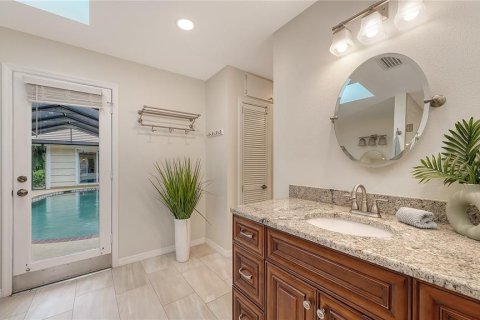 House in Sarasota, Florida 3 bedrooms, 224.54 sq.m. № 2393799 - photo 25