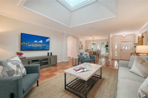 House in Sarasota, Florida 3 bedrooms, 224.54 sq.m. № 2393799 - photo 8