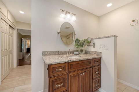 House in Sarasota, Florida 3 bedrooms, 224.54 sq.m. № 2393799 - photo 26