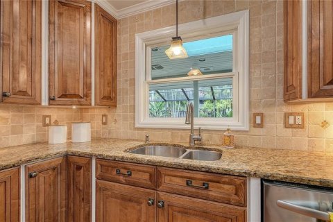 House in Sarasota, Florida 3 bedrooms, 224.54 sq.m. № 2393799 - photo 17