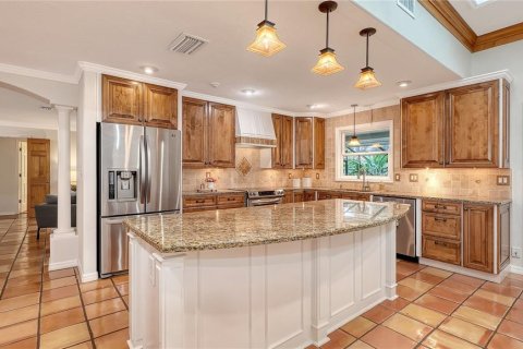 House in Sarasota, Florida 3 bedrooms, 224.54 sq.m. № 2393799 - photo 15