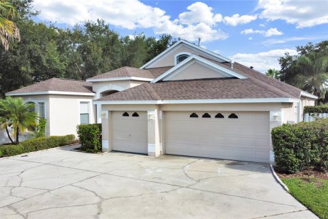 Casa en alquiler en Tampa, Florida, 4 dormitorios, 307.32 m2 № 1919829 - foto 2